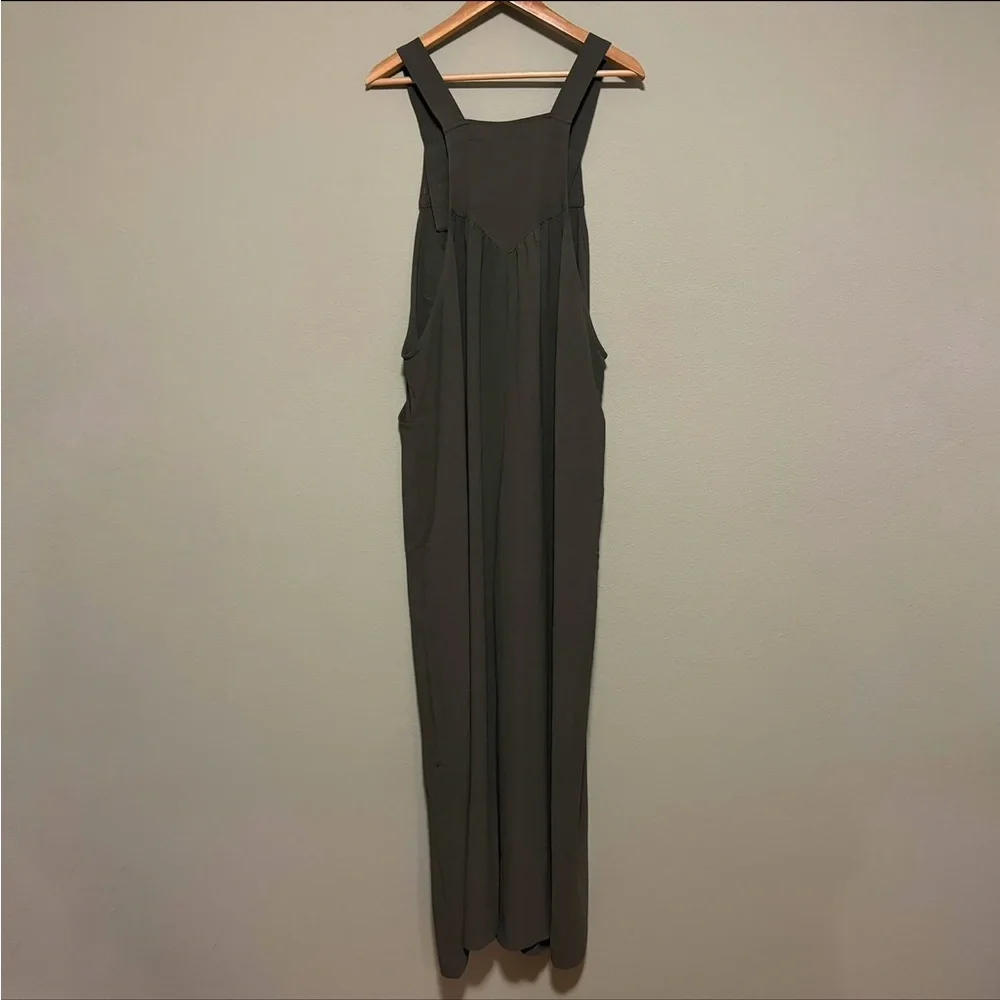 Oddy Olive Sleeveless Woven Jumpsuit - Size Large - Picture 4 of 9